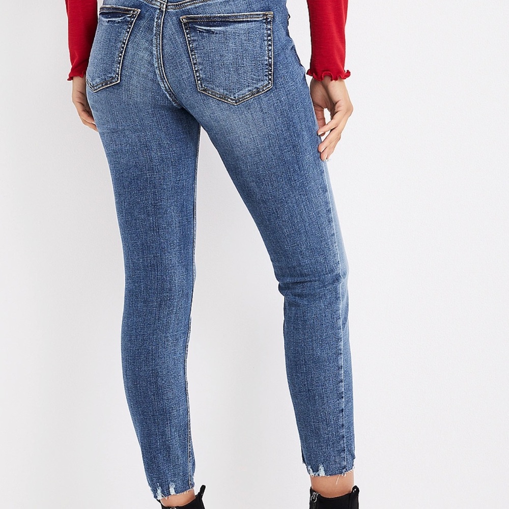 Silver Jeans Co.® Suki Skinny Curvy Ripped Mid Rise Jean